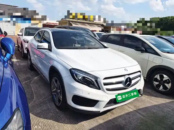 Mercedes-Benz GLA 2015