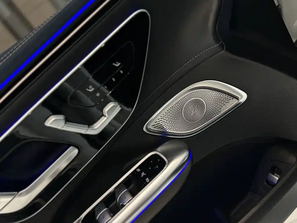 Mercedes-Benz EQE 2023 — фото 10