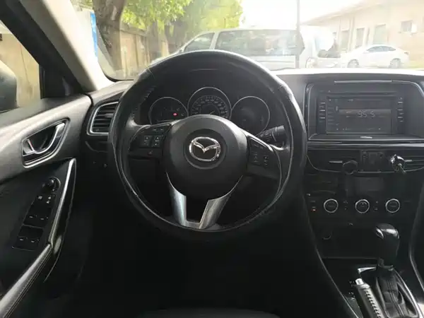 Mazda Atenza 2015