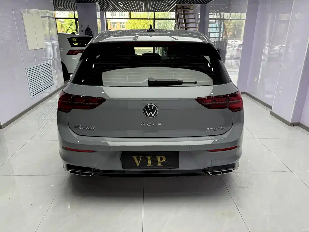 Volkswagen Golf 2024