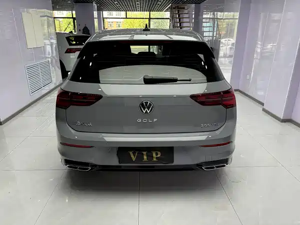 Volkswagen Golf 2024