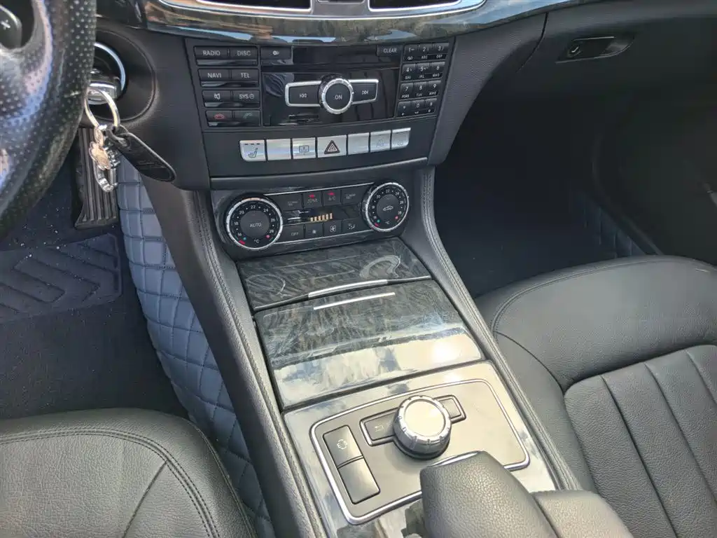 Mercedes-Benz CLS 2013 — фото 15