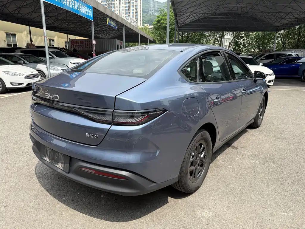 BYD Seal 05 DM-i 2025 — фото 4