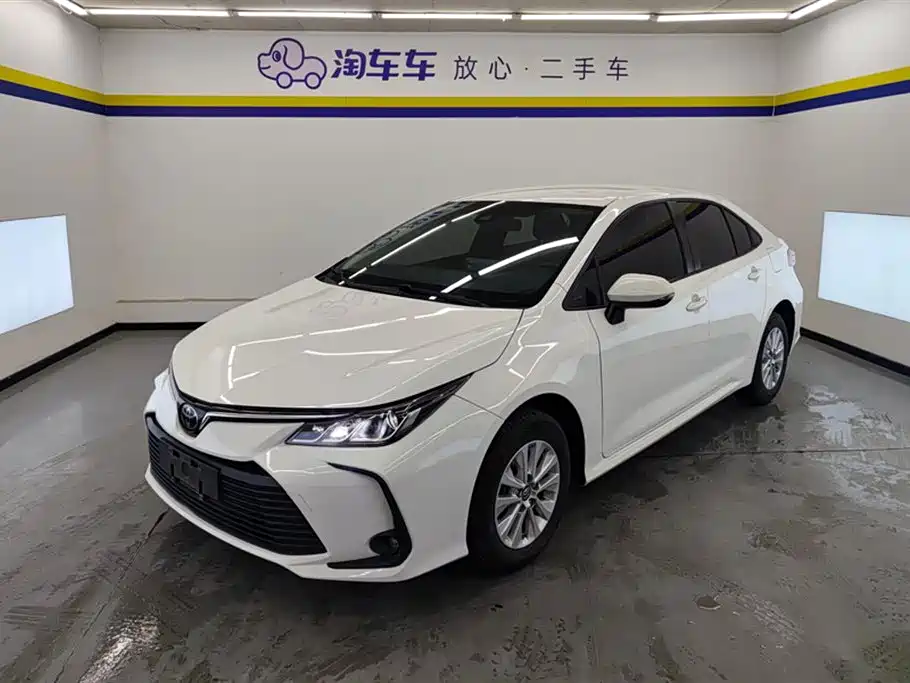 Toyota Corolla 2019 — фото 1