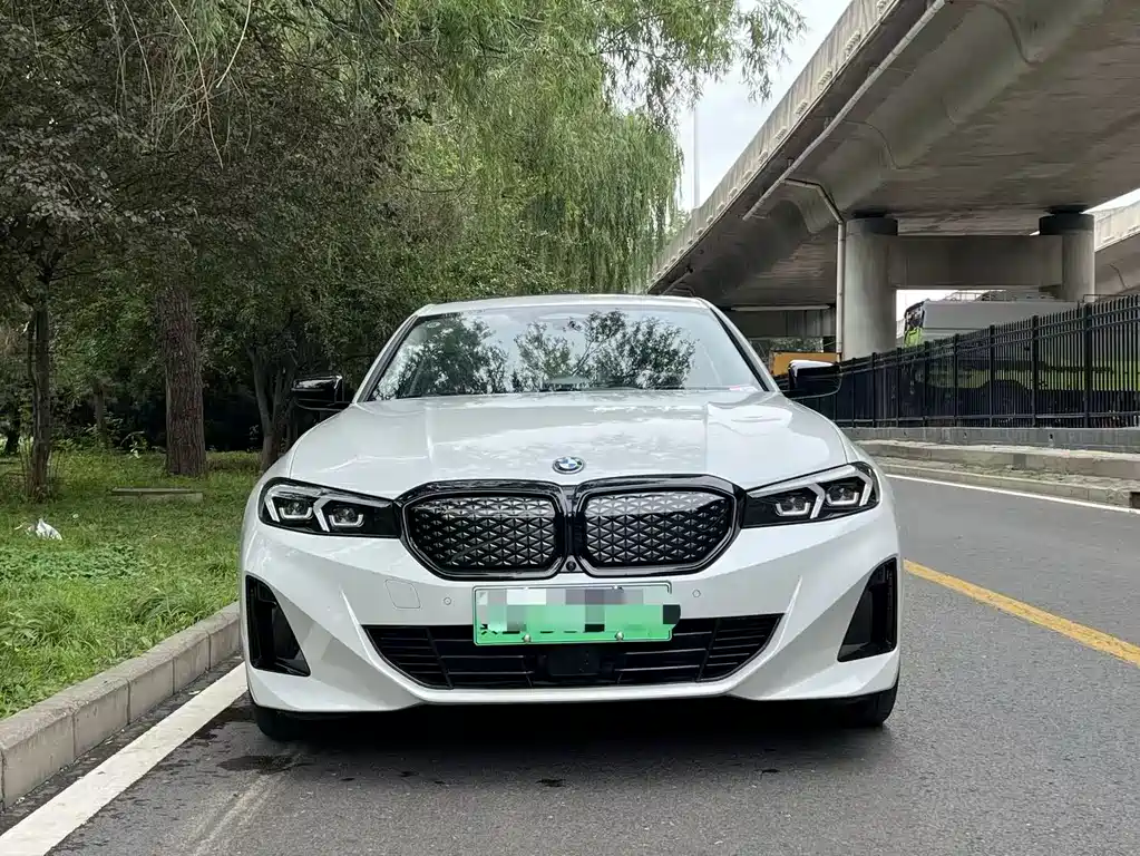 BMW i3 2024 — фото 2