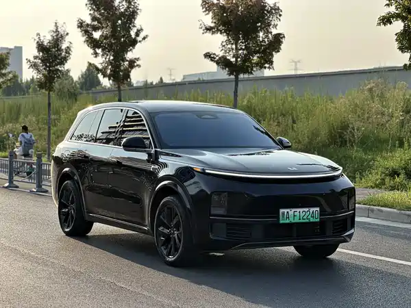 Li Auto L8 2023
