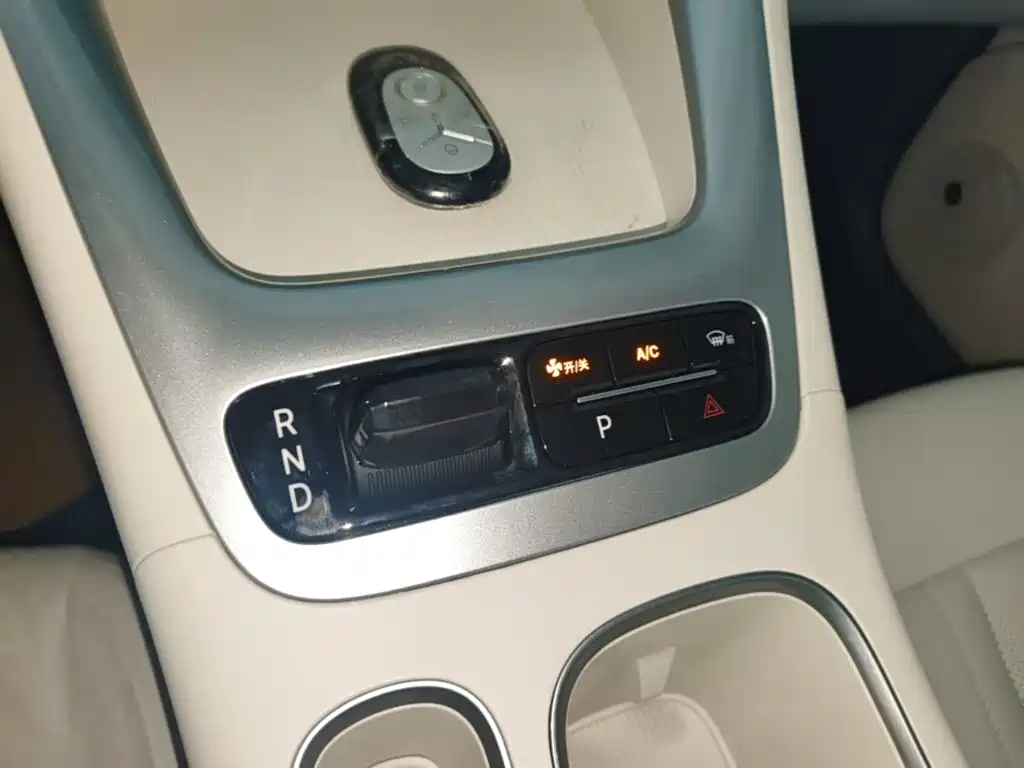 Geely Galaxy Starwish 2026 — фото 14
