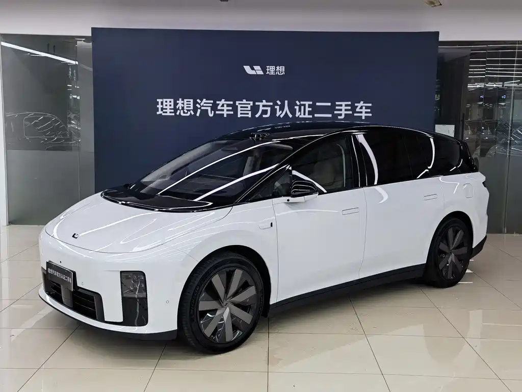 Li Auto i8 2025