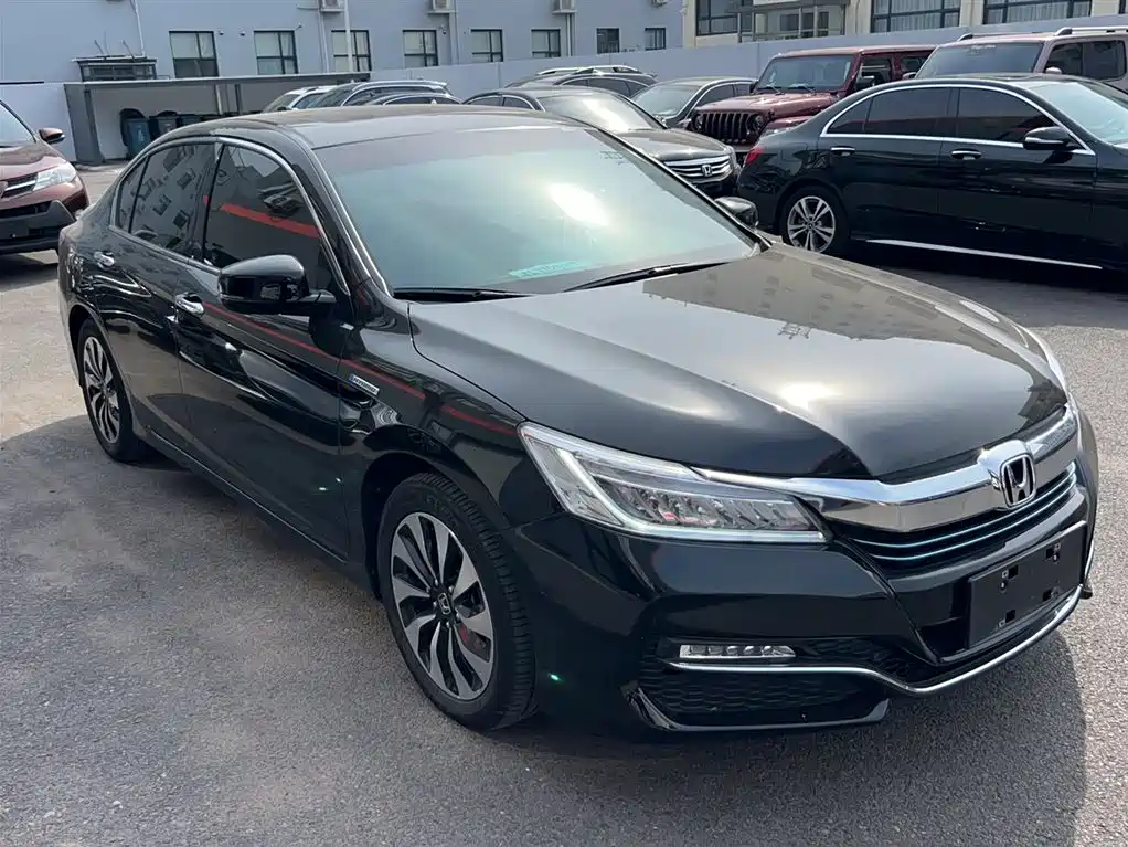 Honda Accord 2017 — фото 19