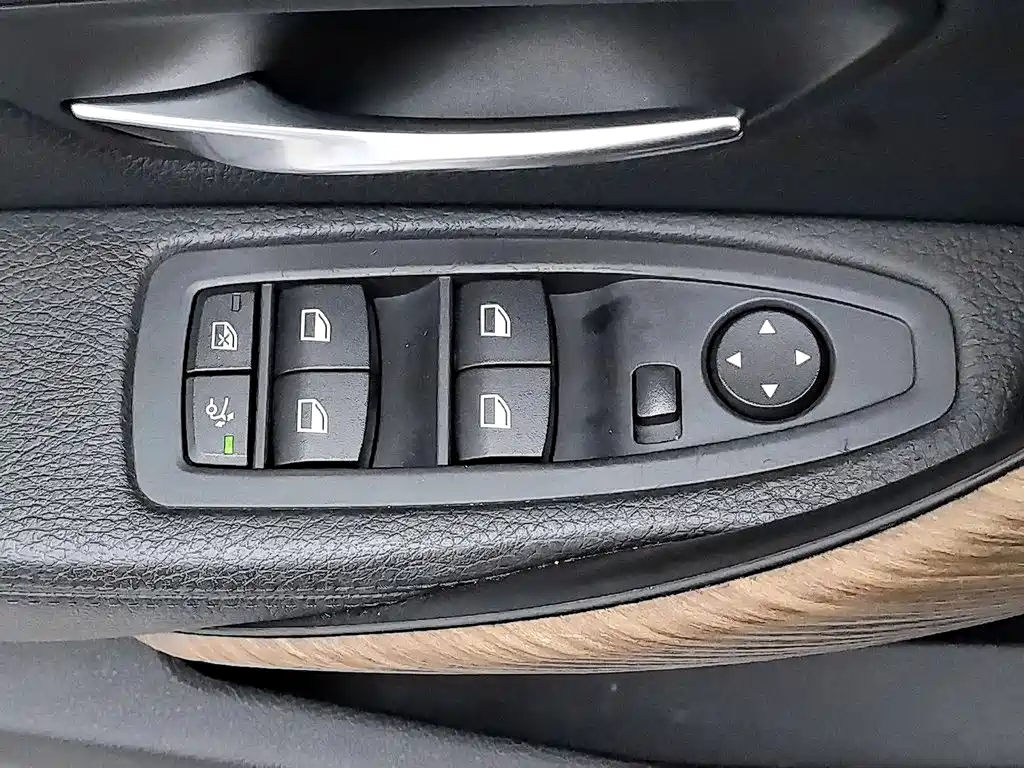 BMW 3 Series GT 2014 — фото 9