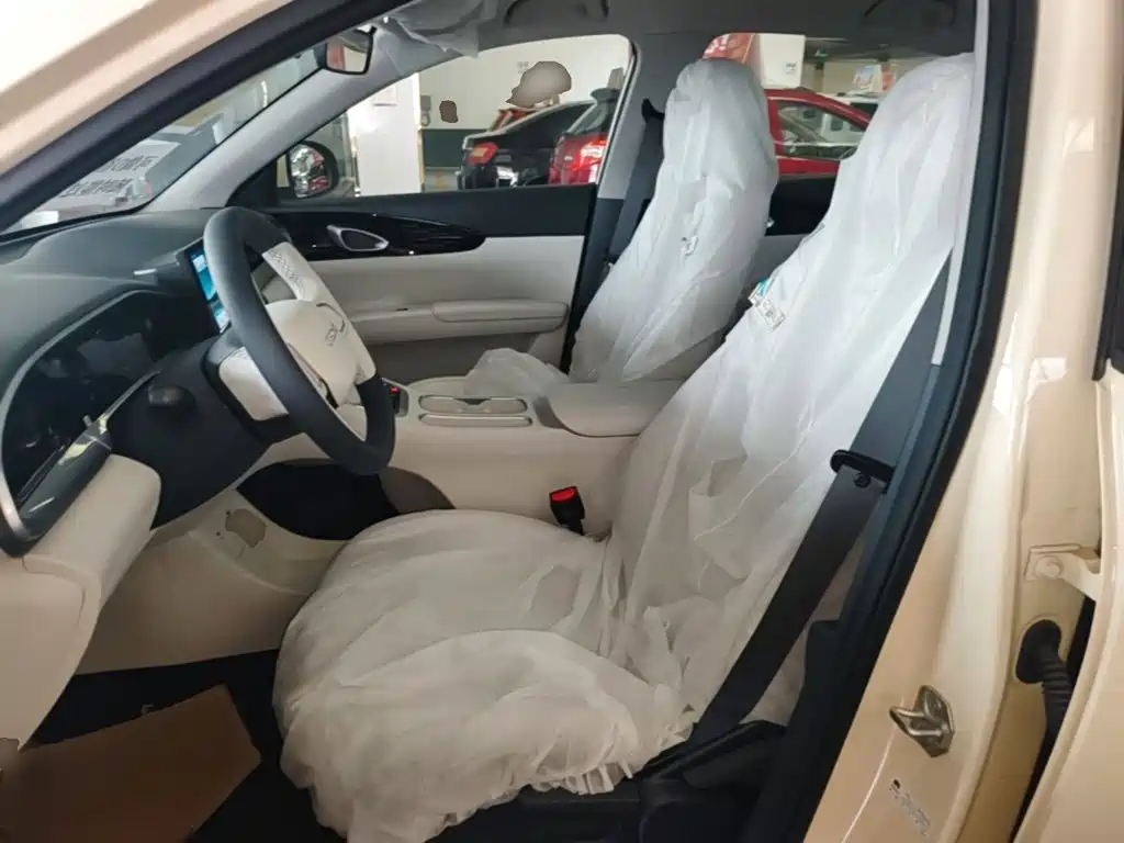 Geely Galaxy Starwish 2026 — фото 15