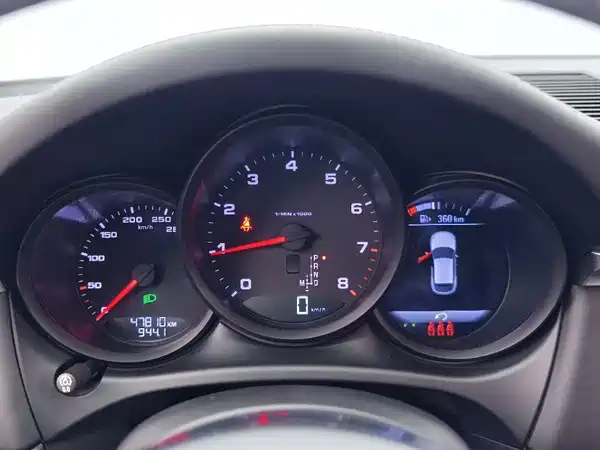 Porsche Macan 2021