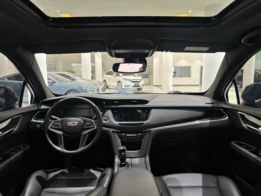 Cadillac XT5 2021 — фото 12