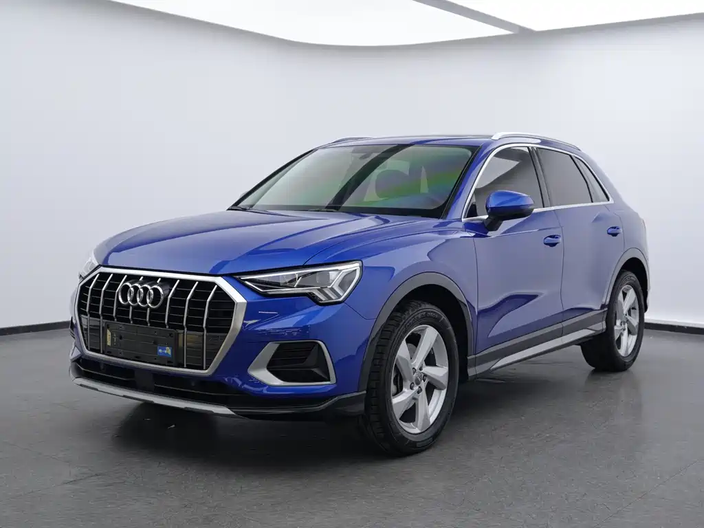 Audi Q3 2020 — фото 1