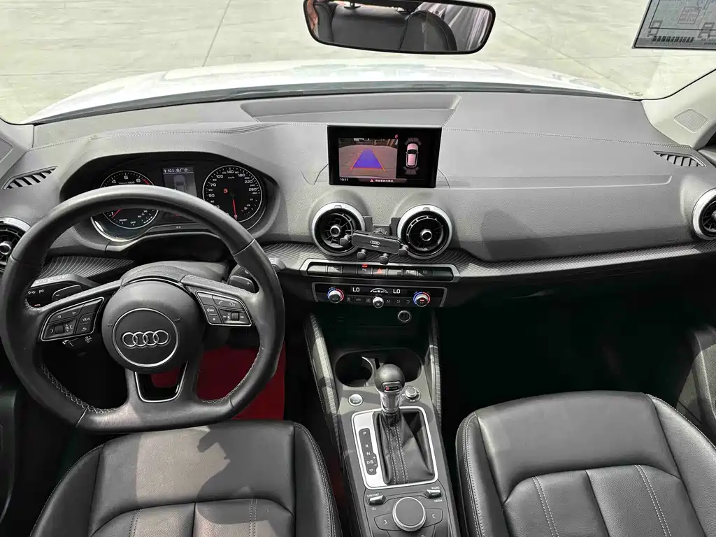 Audi Q2L 2023 — фото 16