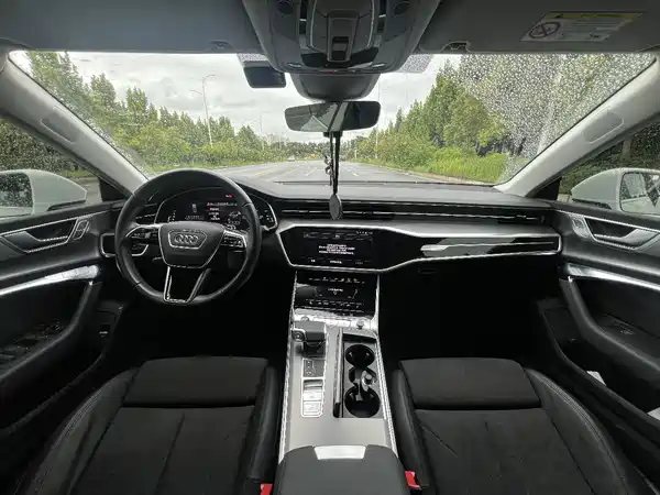 Audi A7 2024