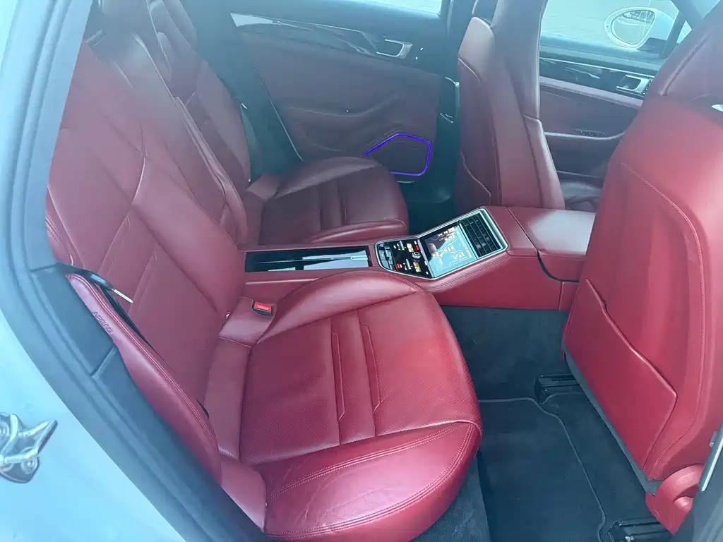 Porsche Panamera 2019 — фото 14
