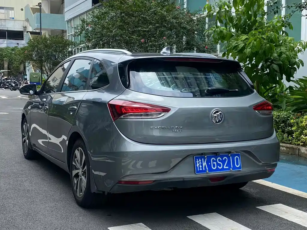 Buick Excelle 2018 — фото 2
