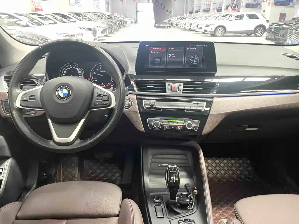BMW X1 2022 — фото 8
