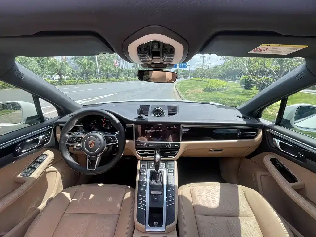 Porsche Macan 2019 — фото 15