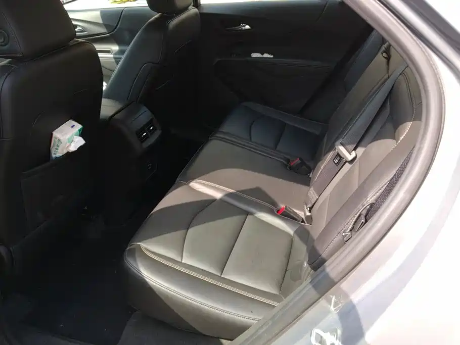 Chevrolet Equinox 2018 — фото 11