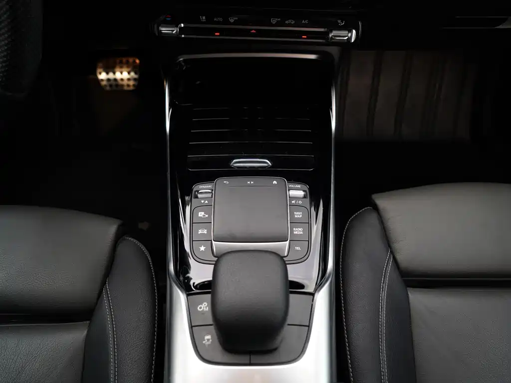 Mercedes-Benz CLA AMG 2022 — фото 19