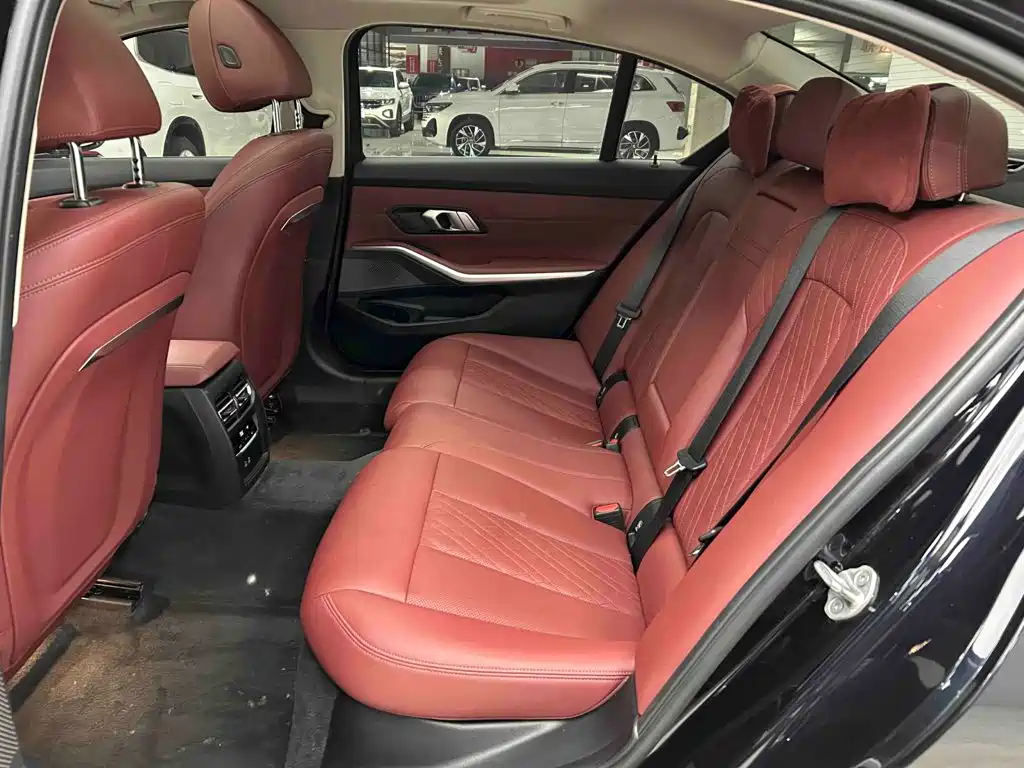 BMW 3 Series 2023 — фото 15