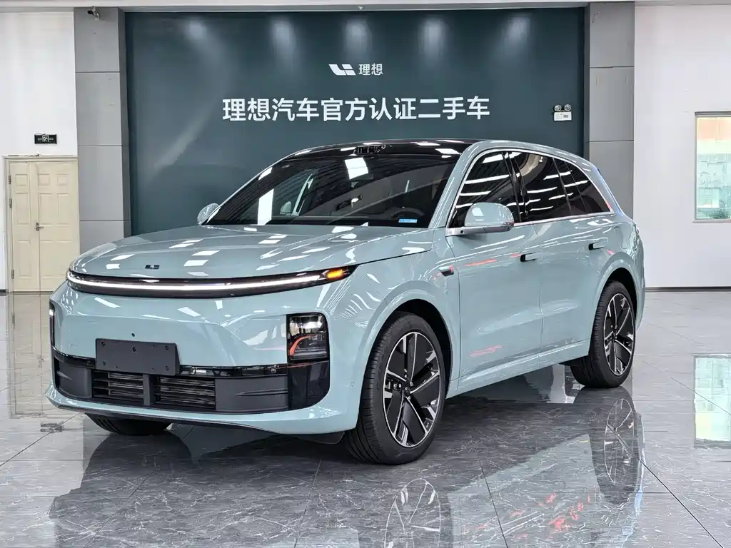Li Auto Li L6 2025
