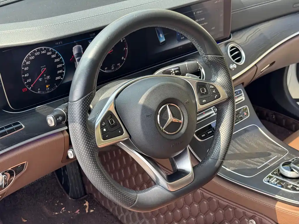 Mercedes-Benz E-Class 2018 — фото 7
