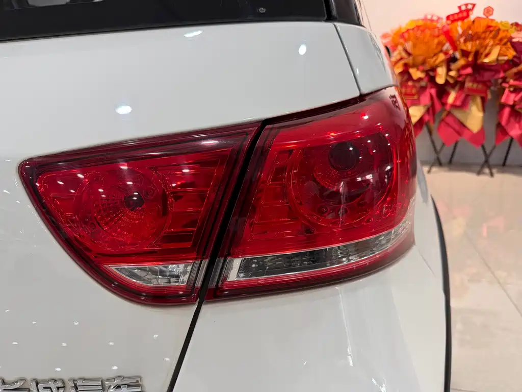 Haval H1 2016 — фото 11