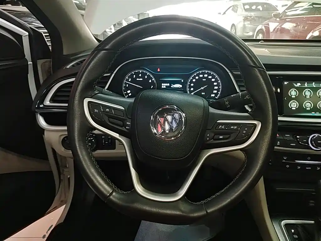 Buick Excelle 2019 — фото 11