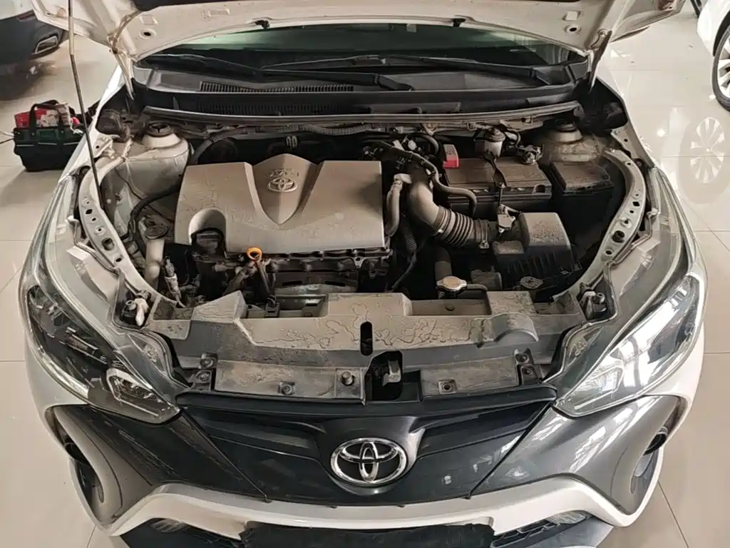Toyota Yaris L 2017 — фото 20