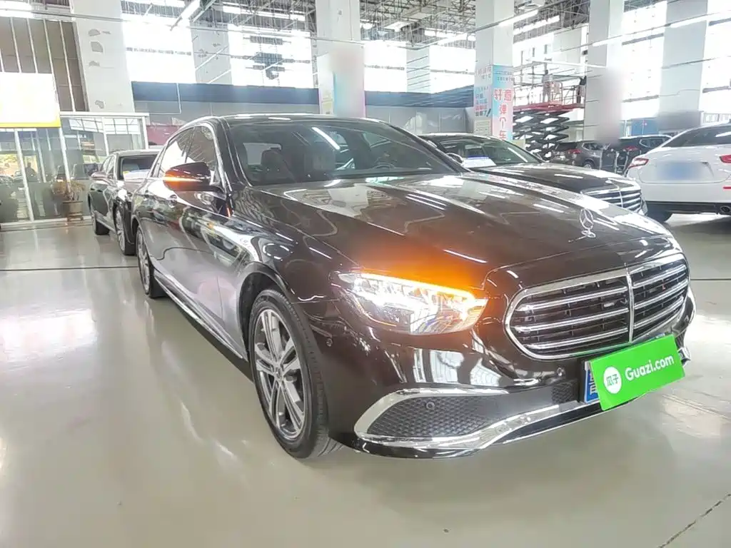 Mercedes-Benz E-Class 2023 — фото 4