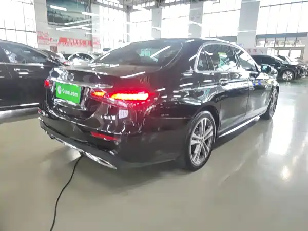 Mercedes-Benz E-Class 2023
