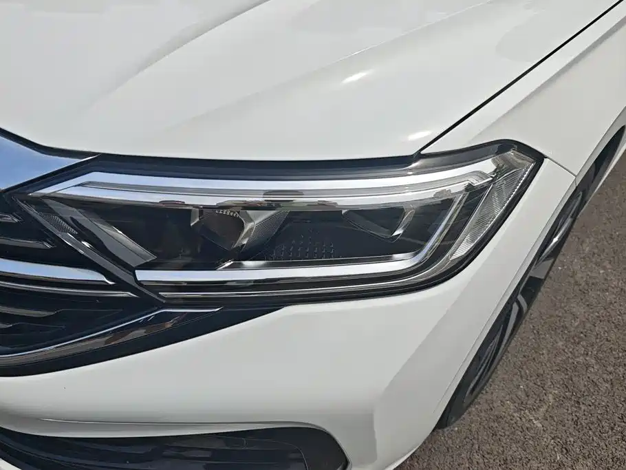 Volkswagen Sagitar 2024