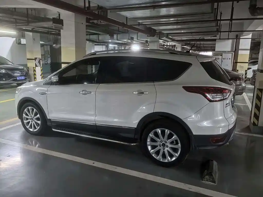 Ford Kuga 2015 — фото 6