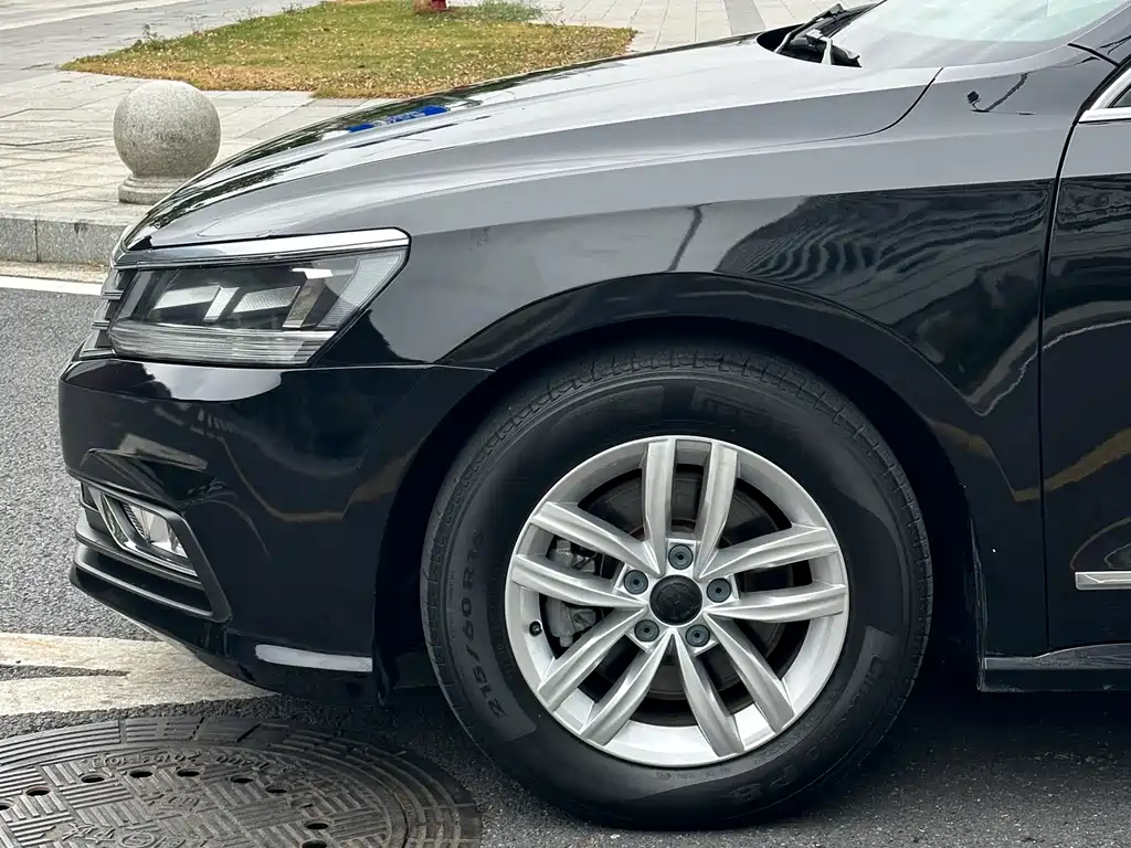 Volkswagen Passat 2016 — фото 5