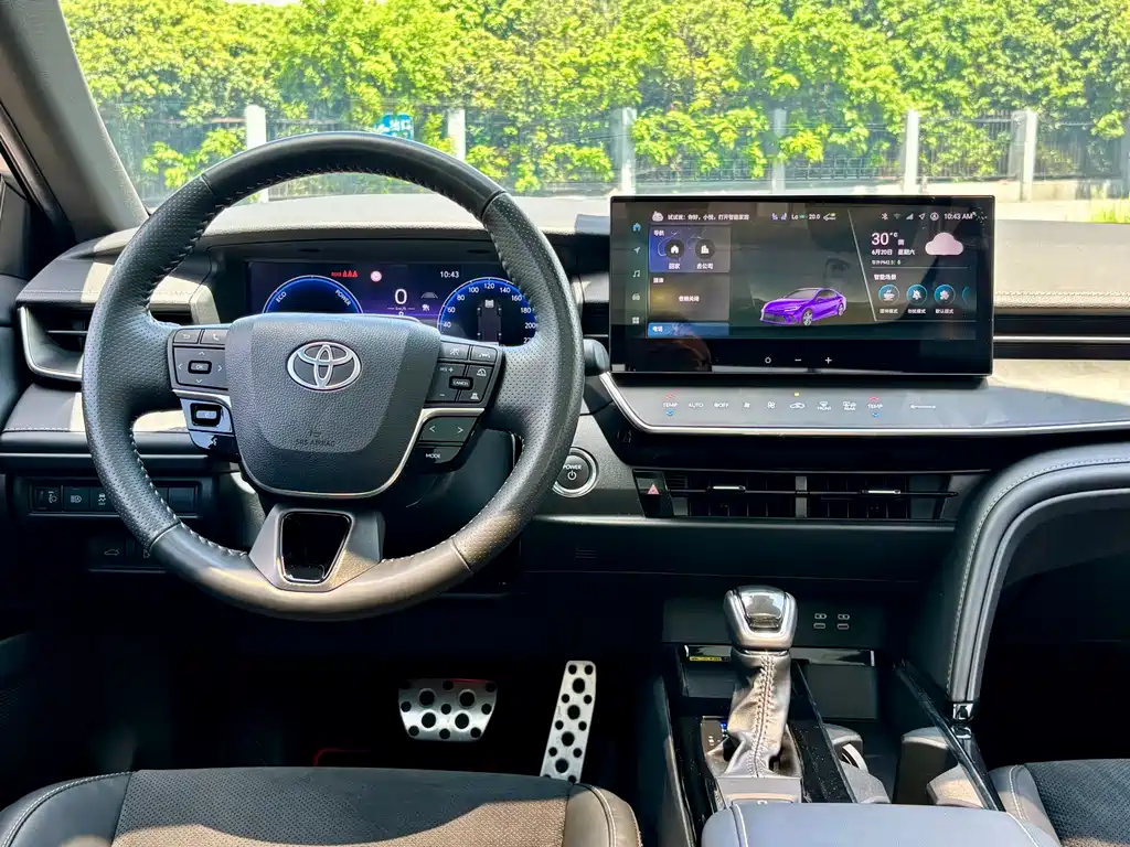 Toyota Camry 2024 — фото 12