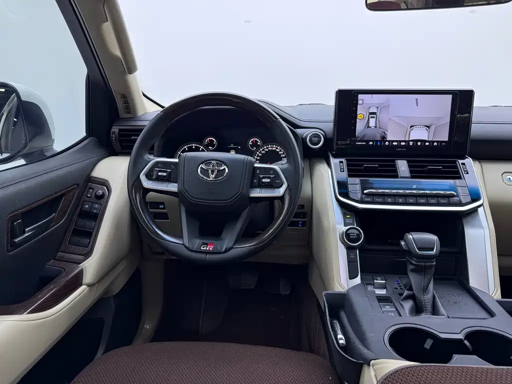 Toyota Land Cruiser 2024 — фото 16