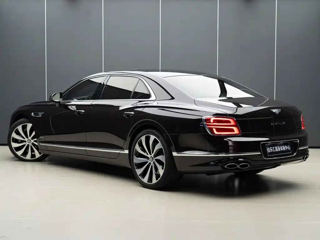 Bentley Flying Spur 2023 — фото 5