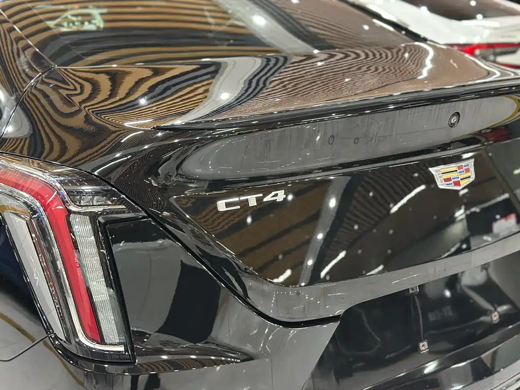 Cadillac CT4 2021 — фото 11