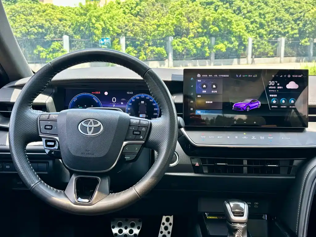 Toyota Camry 2024 — фото 13