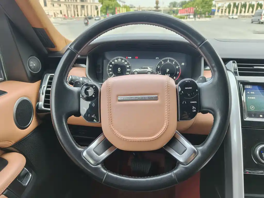 Land Rover Discovery 2020 — фото 18
