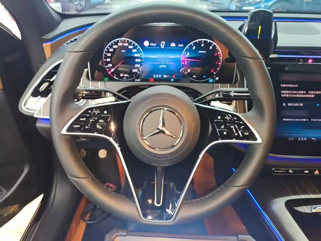 Mercedes-Benz E-Class 2025 — фото 11