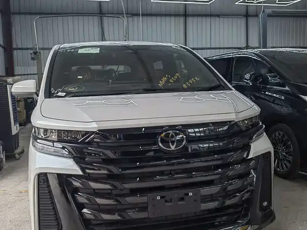 Toyota Vellfire 2024