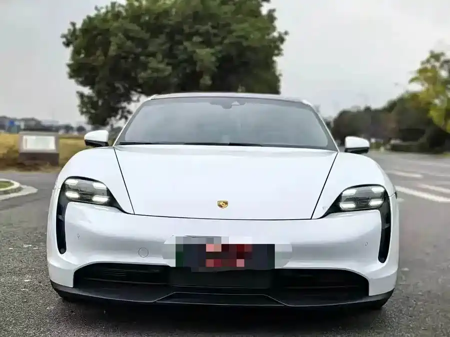 Porsche Taycan 2020 — фото 2