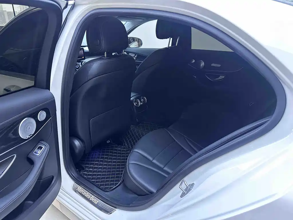 Mercedes-Benz C-Class 2021 — фото 11