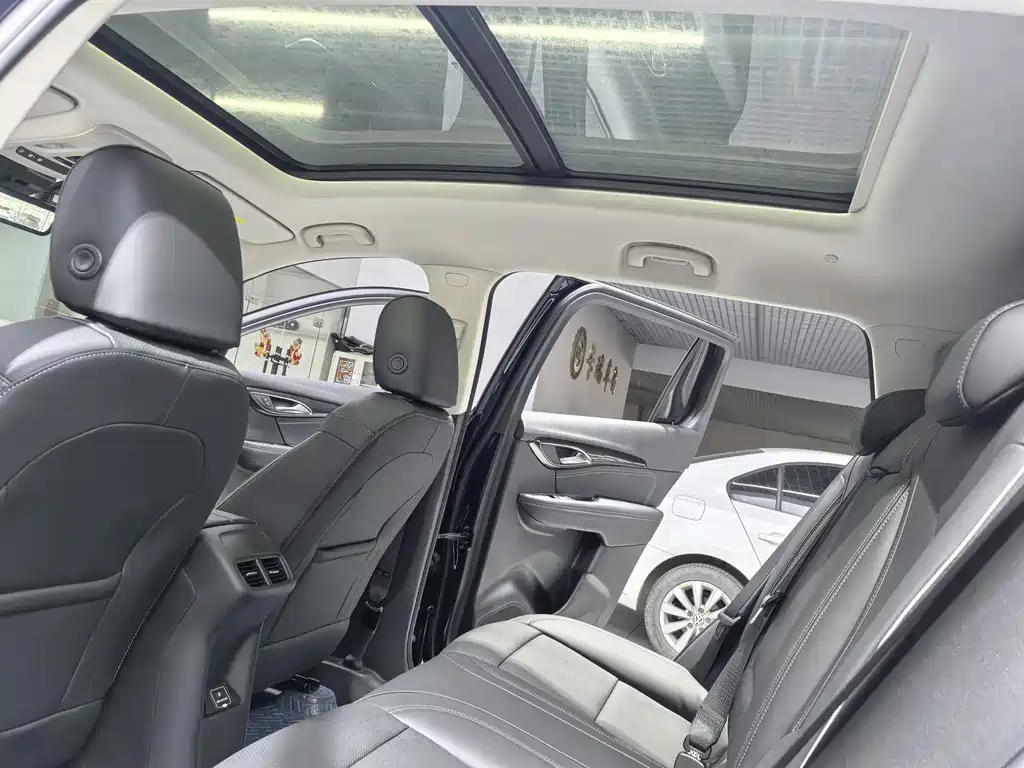 Buick Envision Plus 2023 — фото 7