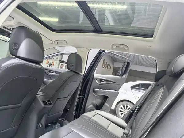 Buick Envision Plus 2022