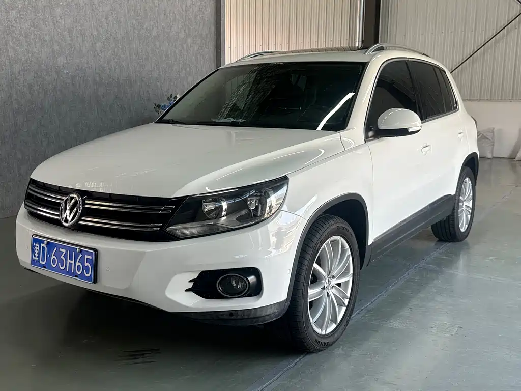 Volkswagen Tiguan 2015 — фото 1